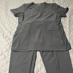 Cherokee iFlex Gray top & bottom